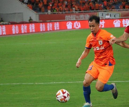 秘书用嘴巴含精大口吞精