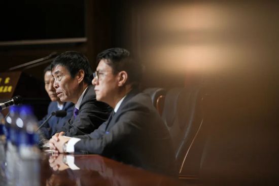成年无码av片在线
