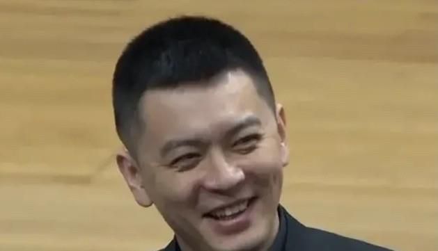 女仆乖乖脱裙子打烂屁股网站